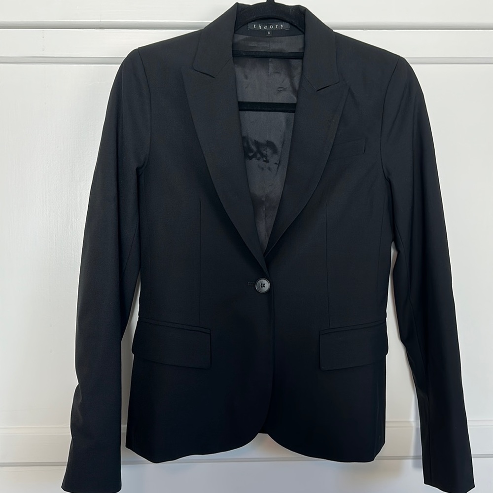 Theory Classic Black Slim Cut Blazer. Size 0.